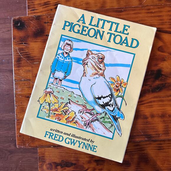 Vintage 1988 A Little Pigeon Toad Paperback Book - Picture 1 of 10